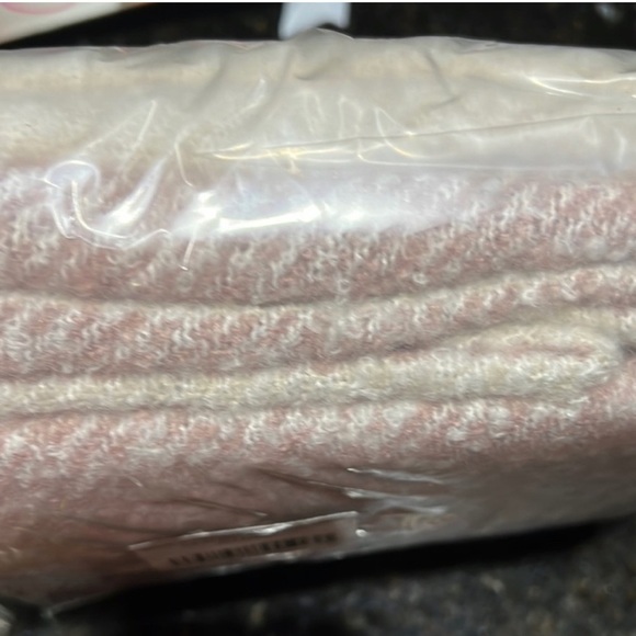 Gentle Fawn Huntingon Pink & Taupe/Cream toned cozy scarf - Picture 6 of 11